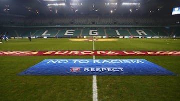 Así lució el estadio del Ejército Polaco la pasada temporada en el Legia-Ajax que se jugó a puerta cerrada en la Europa League.