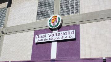 La web Tribuna de Valladolid informa de que el club quiere cambiar el escudo.
