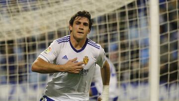 Iván Azón celebra uno de sus seis goles de esta temporada.