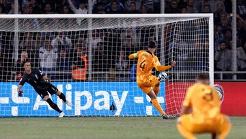 Soccer Football - Euro 2024 Qualifier - Group B - Greece v Netherlands - Agia Sophia Stadium, Athens, Greece - October 16, 2023 Netherlands' Virgil van Dijk scores their first goal from the penalty spot past Greece's Odisseas Vlachodimos REUTERS/Louisa Gouliamaki