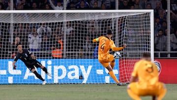 Soccer Football - Euro 2024 Qualifier - Group B - Greece v Netherlands - Agia Sophia Stadium, Athens, Greece - October 16, 2023 Netherlands' Virgil van Dijk scores their first goal from the penalty spot past Greece's Odisseas Vlachodimos REUTERS/Louisa Gouliamaki