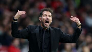 Soccer Football - LaLiga - Atletico Madrid v Deportivo Alaves - Metropolitano, Madrid, Spain - October 29, 2023 Atletico Madrid coach Diego Simeone reacts REUTERS/Isabel Infantes