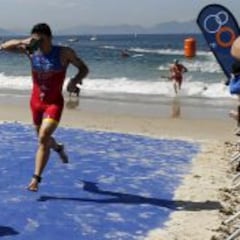 Gómez Noya aplaza su debut y no correrá en Abu Dabi