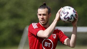 Bale: "Cuando acabe la Eurocopa hablaré con Ancelotti"