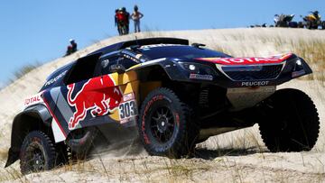 UNSPECIFIED, ARGENTINA - JANUARY 16:  Carlos Sainz of Spain and Peugeot Total drives with co-driver Lucas Cruz of Spain in the 3008 DKR Peugeot car in the Classe : T1.4 2 Roues Motrices, Diesel during stage ten of the 2018 Dakar Rally between Salta and Belen on January 16, 2018 in UNSPECIFIED, Argentina.  (Photo by Dan Istitene/Getty Images)