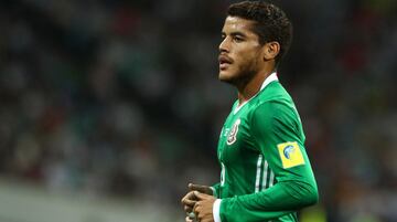 Jonathan Dos Santos, mediocampista de México.