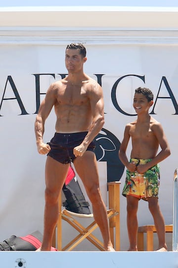 Cristiano Ronaldo and Georgina Rodríguez enjoy French Riviera