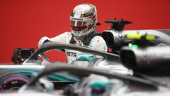 SPIELBERG, AUSTRIA - JUNE 30:  Second place qualifier Lewis Hamilton of Great Britain and Mercedes GP climbs from his car in parc ferme during qualifying for the Formula One Grand Prix of Austria at Red Bull Ring on June 30, 2018 in Spielberg, Austria.  (Photo by Charles Coates/Getty Images)