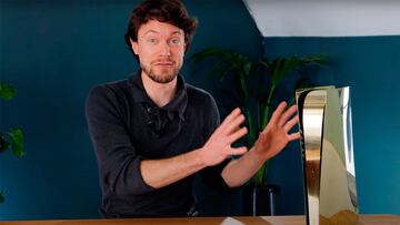 Un artista crea una PS5 en latón completamente funcional y el resultado impresiona