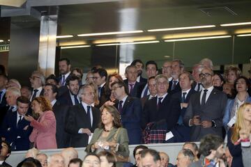 Florentino Pérez y Bartomeu en el palco del Bernabéu