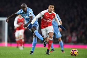 Alexis Sánchez nuevamente fue figura en Arsenal. 