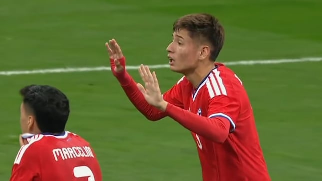 El polémico penal de Román que desató la pesadilla de Chile en Rusia: expulsión y un cambio inesperado