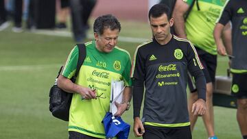 Juan Carlos Osorio dio buenas noticias a Rafael Márquez: El zaguero azteca acudirá a su quinta Copa del Mundo, donde pondrá fin a su carrera. Este jueves, Juan Carlos Osorio le comunicó la decisión.