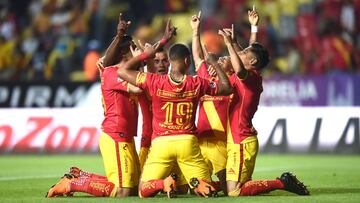 Con goles de Ray Sandoval y Diego Valdés, Morelia se impuso a Veracruz en su partido de la jornada 11 del Clausura 2018.