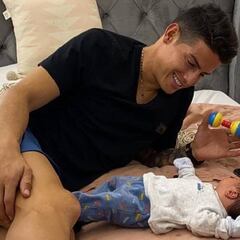 James Rodríguez y la tierna foto jugando con su hijo