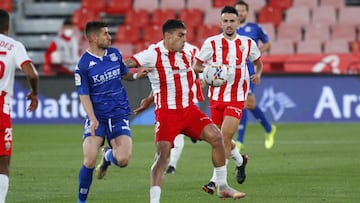 El Almería se estrella en el muro alfarero