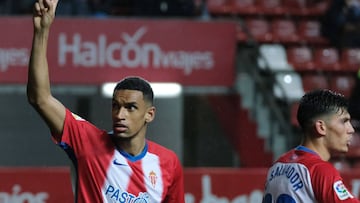 El primer gol de Blackman deja los tres puntos en El Molinón