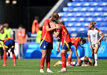Un gol de Gwinn, de penalti forzado por ella misma en una mala salida de Coll, da el bronce a Alemania. Alexia falló desde los once metros en el último minuto.