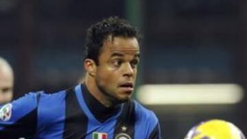 El centrocampista brasileño Mancini, del Inter, define como "provocadoras y exageradas" las declaraciones del delantero del Barcelona Zlatan Ibrahimovic en las que aseguró que él fue quien hizo ganar al equipo lombardo tras 17 años sin títulos