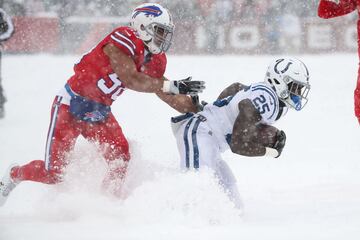 El New Era Field de Buffalo se pintó de blanco con la espectacular nevada que cayó en el juego entre los Indianapolis Colts y los Buffalo Bills. El juego terminó 13-7 en favor de los Bills. La temperatura estaba en -2 grados centígrados con vientos de 29 kilómetros por hora.