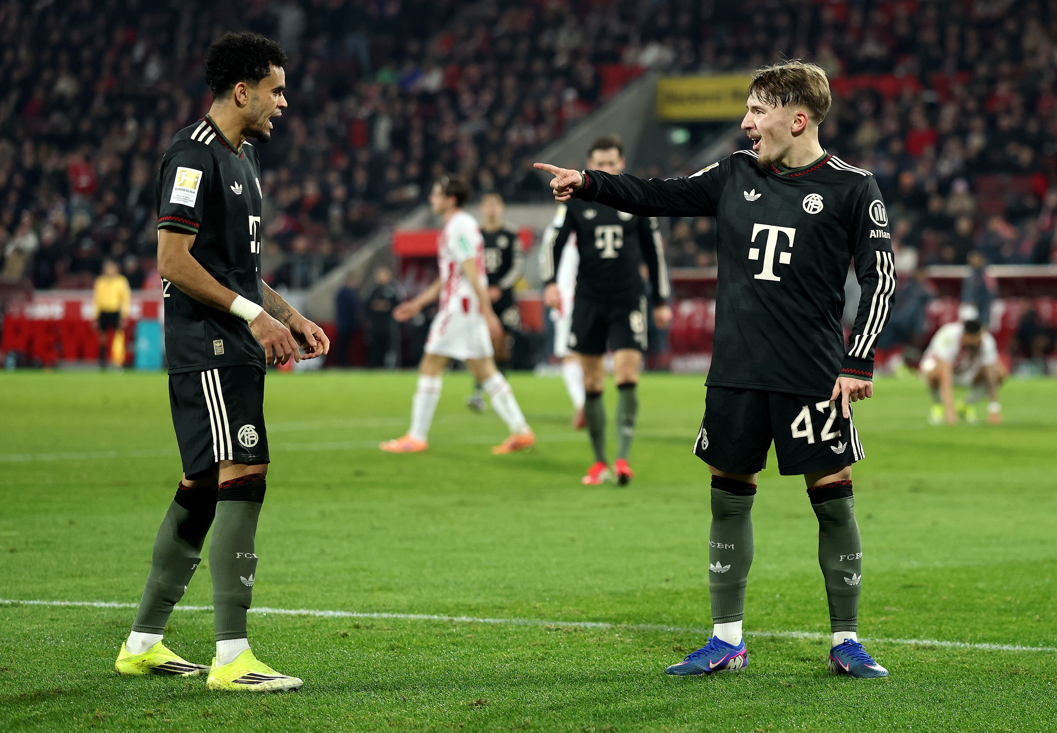 Luis Díaz, imparable: Asistencia en victoria del Bayern Múnich ante Colonia