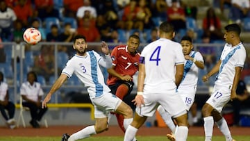 Trinidad y Tobago venció a Guatemala con un golazo de última hora luego de venir de atrás, ya que los centroamericanos ganaban 0-2.