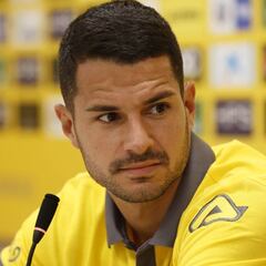 Vitolo no se fía: "No me creo la crisis del Real Madrid"