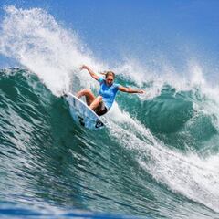 Corona Bali Protected: victoria histórica de Kanoa Igarashi y de Stephanie Gilmore