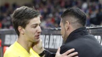 Simeone ya hizo debutar a Vietto con sólo 17 años en Argentina