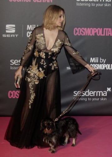 Blanca Suarez, con su perro en los Premios Cosmopolitan 2016