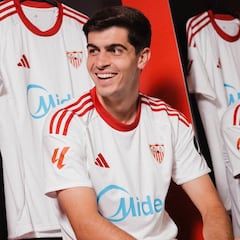 El Sevilla presenta su nueva camiseta