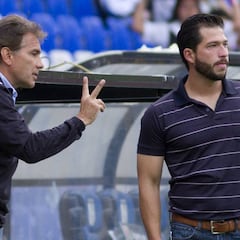 ¿Cuánto gana Carlos de los Cobos como DT de El Salvador?