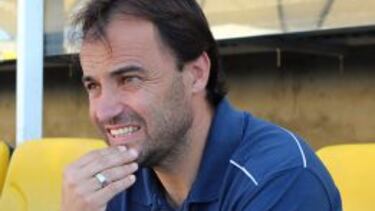 José Luis Sierra sería el escogido por la dirigencia de Blanco y Negro para reemplazar a Héctor Tapia.