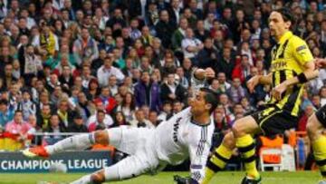 Cristiano no acierta a batir a Weidenfeller, en la vuelta de las semifinales del año pasado.
