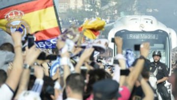 Una 'Busiana' al autobús del Real Madrid.