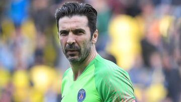 Buffon durante un partido de Ligue 1 entre PSG y Nantes.
