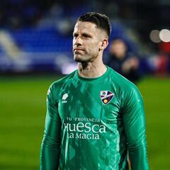 Dani Jiménez echa el candado