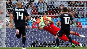 Messi falló el último penalti que lanzó en un Mundial, en Rusia contra Islandia.