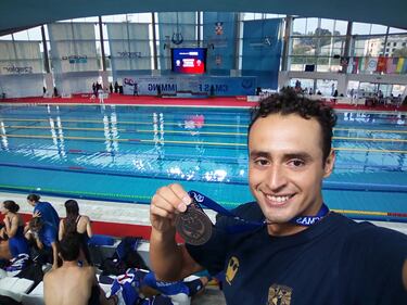 Nadador mexicano Yered Badillo señala falta de apoyo a deportes no olímpicos