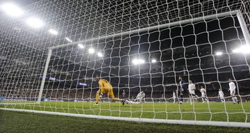 2-2. Pablo Sarabia marc¨® el segundo gol.