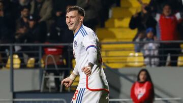 Futbol, Chile vs Republica Dominicana.
Partido amistoso 2023.
El jugador de Chile, Bruno Barticciotto, centro, celebra su gol contra Republica Dominicana durante el partido amistoso realizado en el estadio Sausalito de Vina del Mar, Chile.
16/06/2023
Raul Zamora/Photosport
Football, Chile vs Republica Dominicana.
Friendly match 2023.
Chile’s player Bruno Barticciotto, center, celebrates after scoring against Republica Dominicana during the friendly match held at the Sausalito stadium in Vina del Mar, Chile.
16/06/2023
Raul Zamora/Photosport