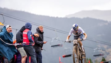 Tom Pidcock, en el circuito de Vallnord de la Copa del Mundo de XCO.