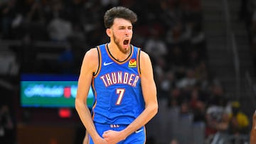 CLEVELAND, OHIO - OCTOBER 27: Chet Holmgren #7 of the Oklahoma City Thunder celebrates after scoring during the fourth quarter against the Cleveland Cavaliers at Rocket Mortgage Fieldhouse on October 27, 2023 in Cleveland, Ohio. The Thunder defeated the Cavaliers 108-105. NOTE TO USER: User expressly acknowledges and agrees that, by downloading and or using this photograph, User is consenting to the terms and conditions of the Getty Images License Agreement.   Jason Miller/Getty Images/AFP (Photo by Jason Miller / GETTY IMAGES NORTH AMERICA / Getty Images via AFP)