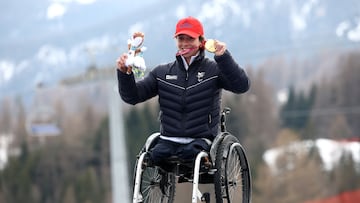 Milano Cortina 2026 Paralympics - Para Alpine Skiing - Women's Super-G Sitting Victory Ceremony - Tofane Alpine Skiing Centre, Belluno, Italy - March 09, 2026. Gold medallist Audrey Pascual Seco of Spain celebrates on the podium during the women's super-g sitting victory ceremony REUTERS/Stoyan Nenov
