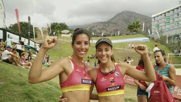 Paula Soria y &Aacute;ngela Lobato.