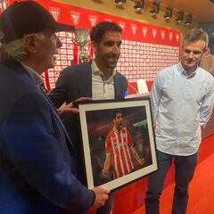 Uriarte: “Raúl García es una auténtica leyenda del fútbol español”