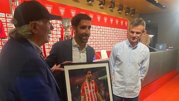 Uriarte: “Raúl García es una auténtica leyenda del fútbol español”