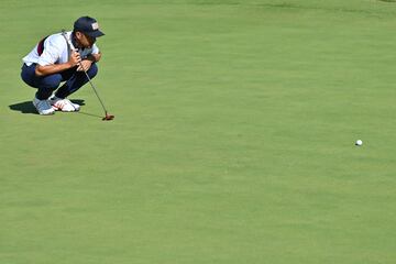 El golfista profesional estadounidense Xander Schauffele durante el segundo día del torneo en el Marco Simone Golf & Country Club de Roma.