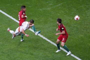 Javier le marcó de cabeza a los portugueses en la Copa Confederaciones de Rusia 2017.