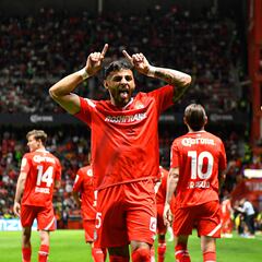Alexis Vega dedicó su gol contra Pumas a José Saturnino Cardozo